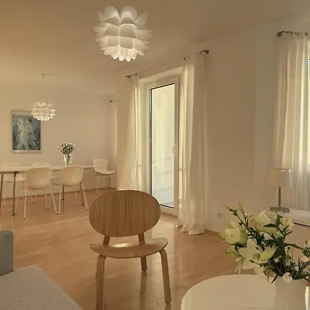 Przystan W Ustce - 120 M2 - 200 M Od Plazy Mickiewicza 2