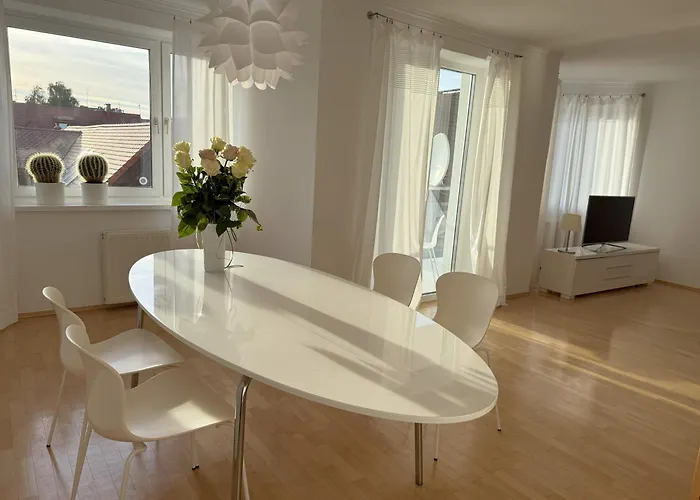 Lägenhet Przystan W Ustce - 120 M2 - 200 M Od Plazy Mickiewicza 2 Ustka